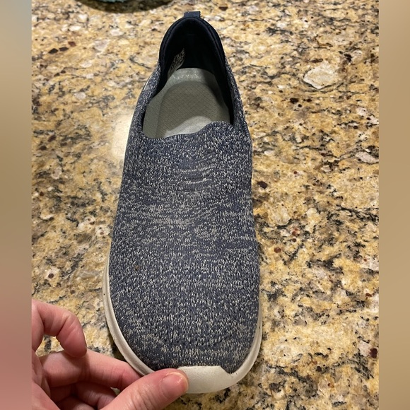 Blue slip on sketchers size 7 women - Picture 4 of 5
